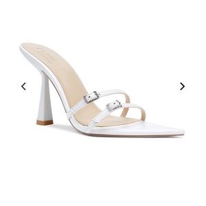 ‼️SOLD‼️FEMME LA white mules